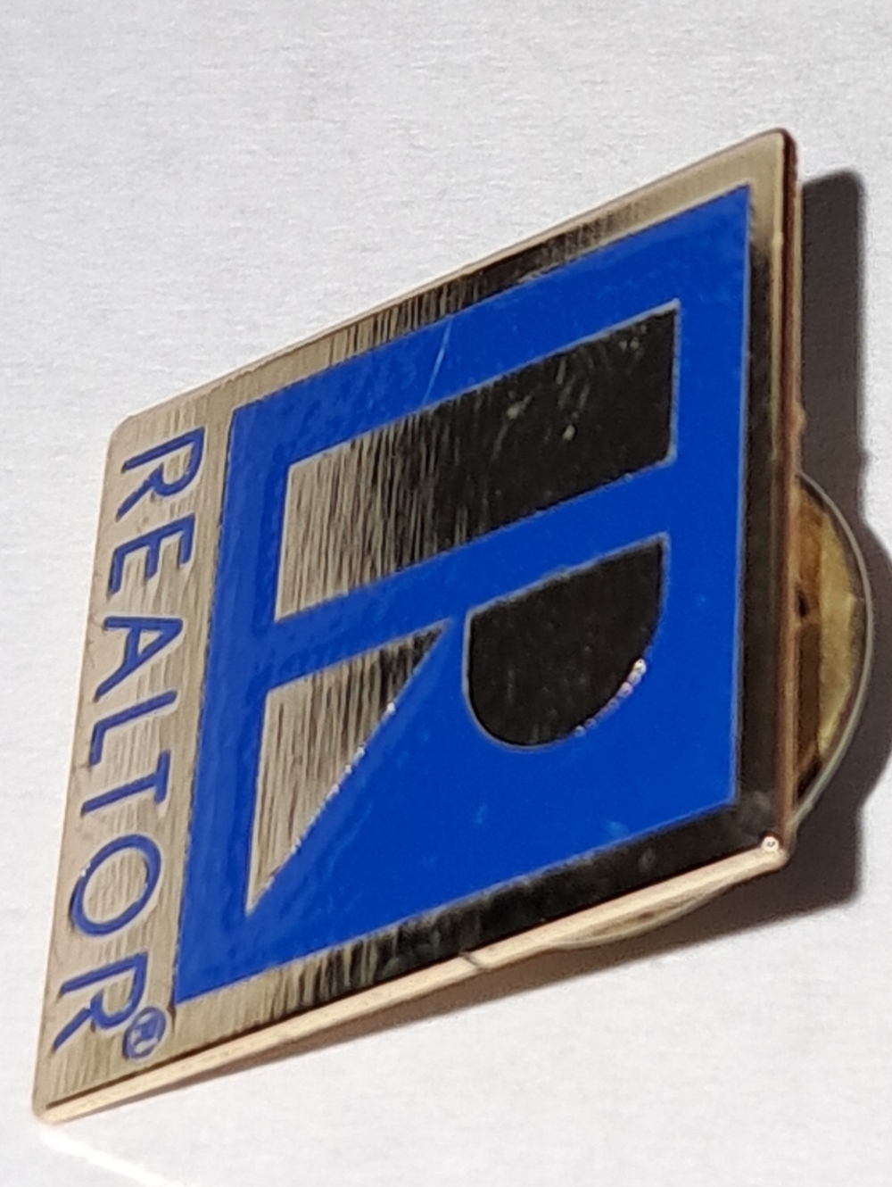 REALTOR PIN - Picture 3 of 11